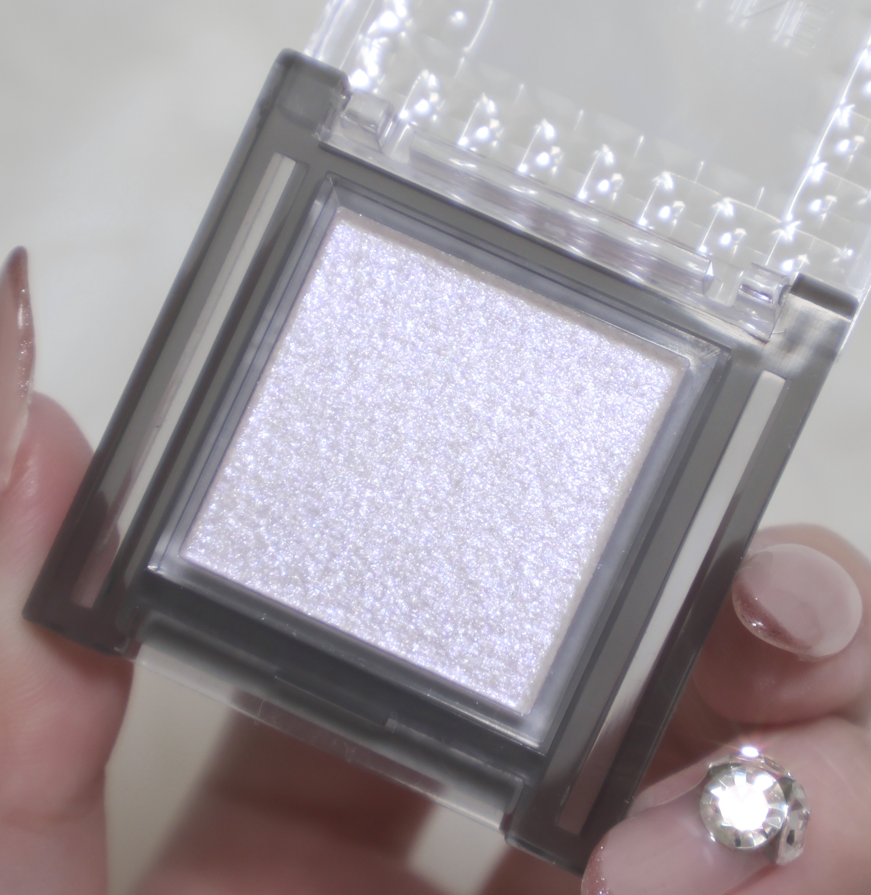 シングルシャイニーアイシャドウ SP1　オパールドロップ/CEZANNE/アイシャドウを使ったクチコミ（3枚目）