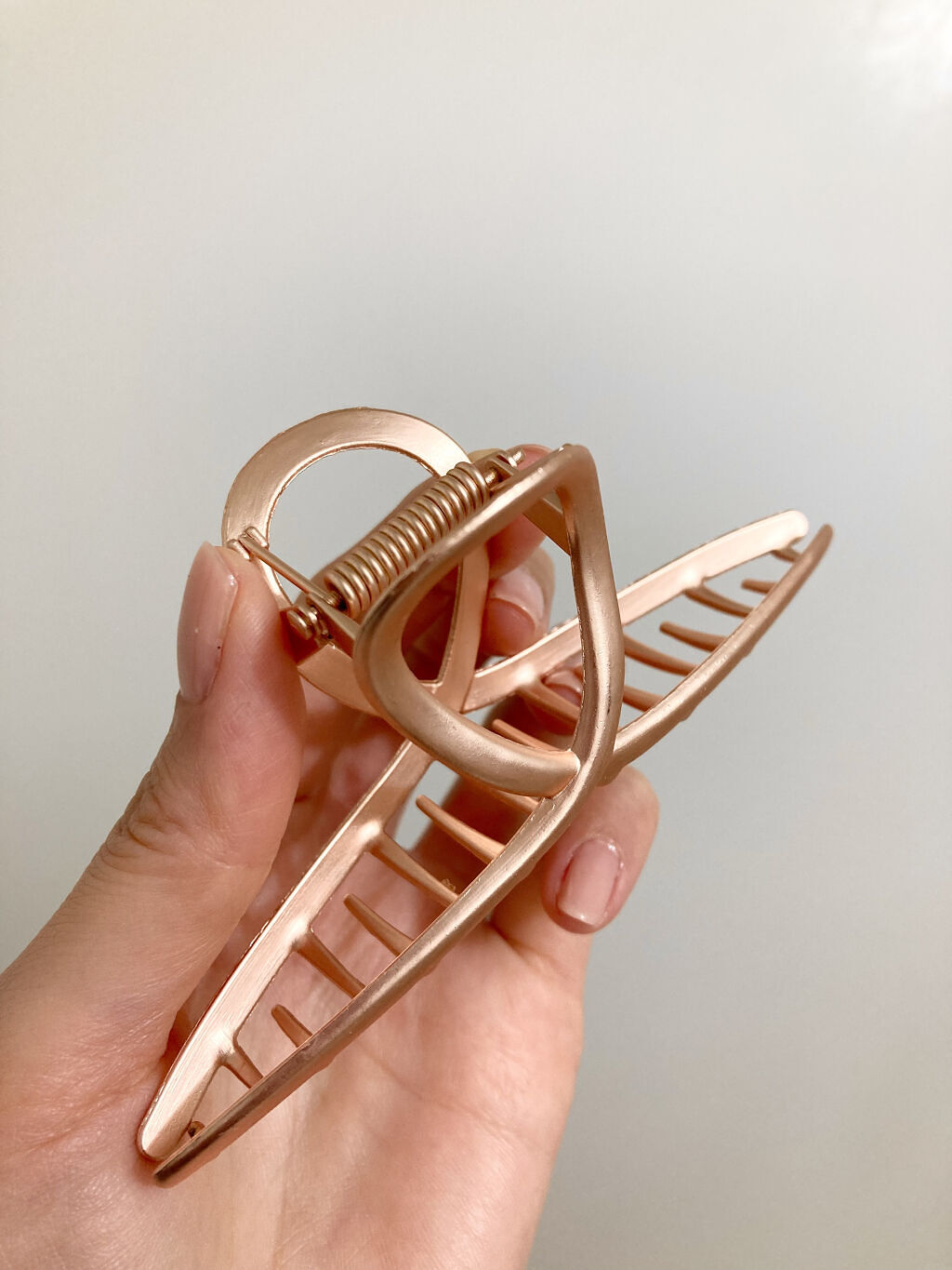 バンスクリップ/DAISO/ヘアアクセサリーを使ったクチコミ（2枚目）