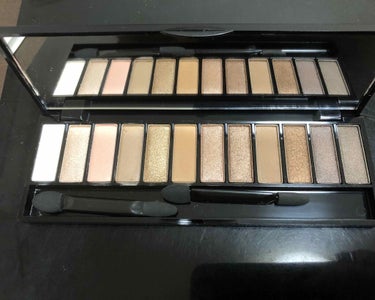 UR GLAM LUXE　12 COLORS EYESHADOW PALLET/U R GLAM/パウダーアイシャドウを使ったクチコミ（1枚目）