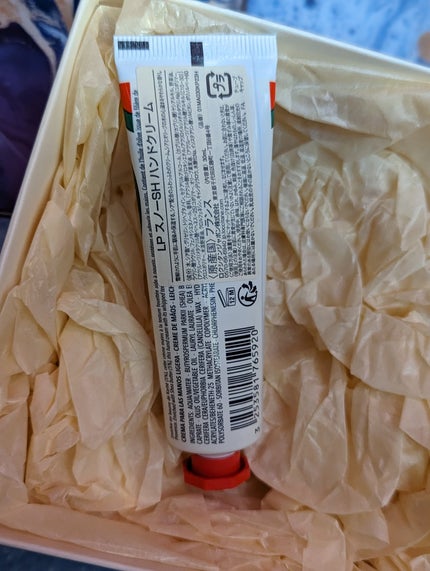 ルミナスパウダー スノーシア ハンドクリーム 30ml/L'OCCITANE/ハンドクリームの画像