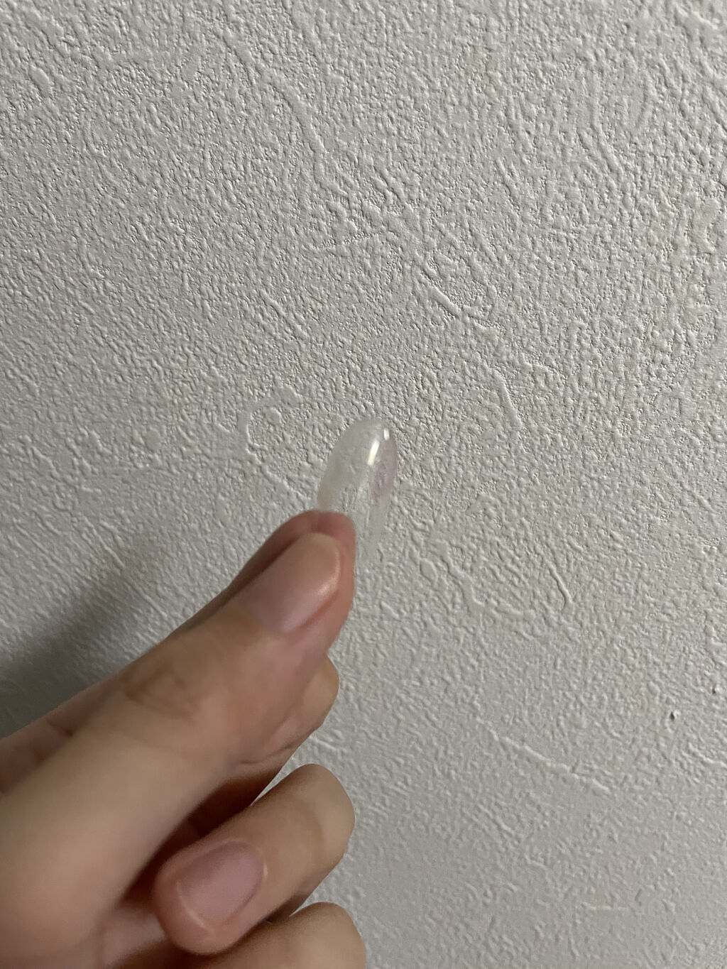 セリア 色付きネイルチップのクチコミ「･.｡*セリアの色付きネイルチップ･.｡*


普通の透明なネイルチップだと2枚めのように、た.....」（2枚目）