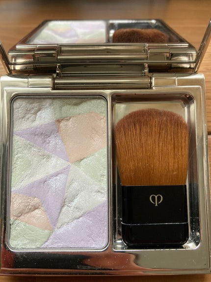 クレ・ド・ポー ボーテ レオスールデクラ/クレ・ド・ポー ボーテ/パウダーハイライトを使ったクチコミ(3枚目)