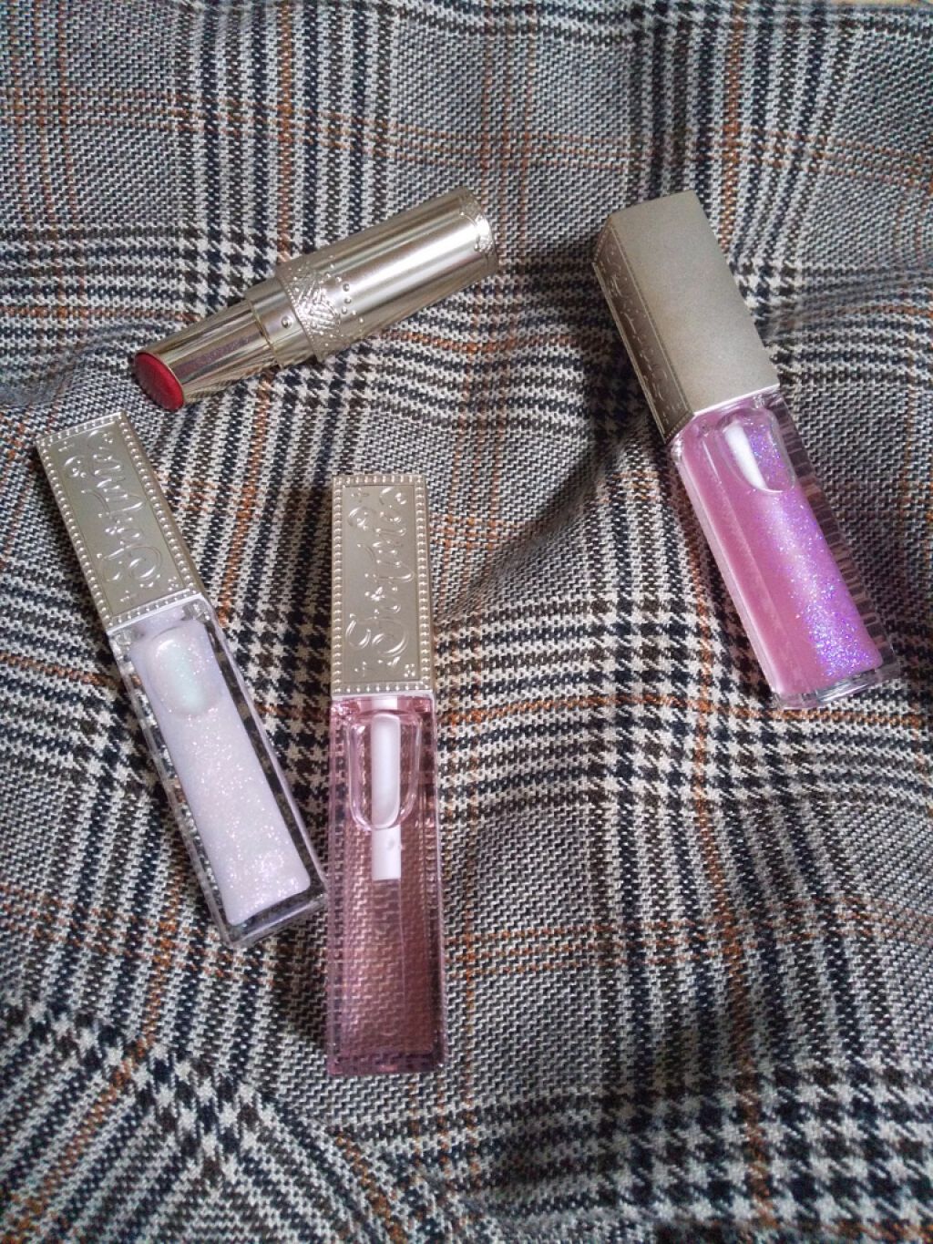 リップイルミネイト/フォーチュン/リップグロスを使ったクチコミ（2枚目）