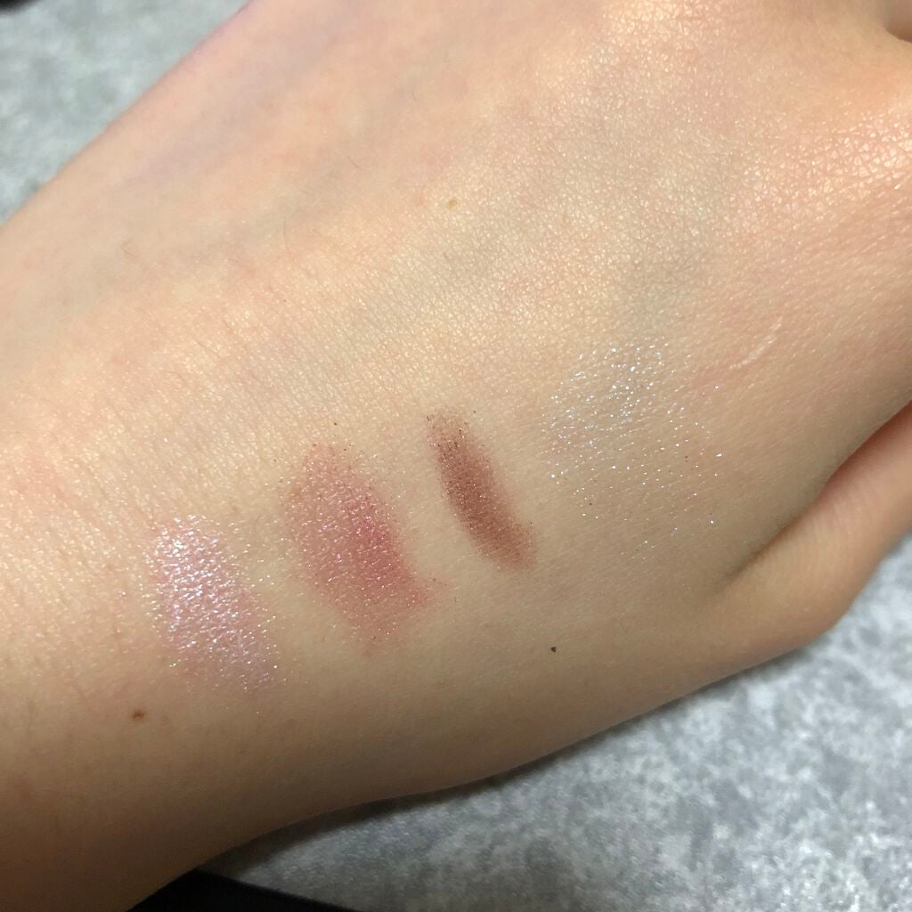 リアルクローズシャドウ/excel/アイシャドウパレットを使ったクチコミ(2枚目)