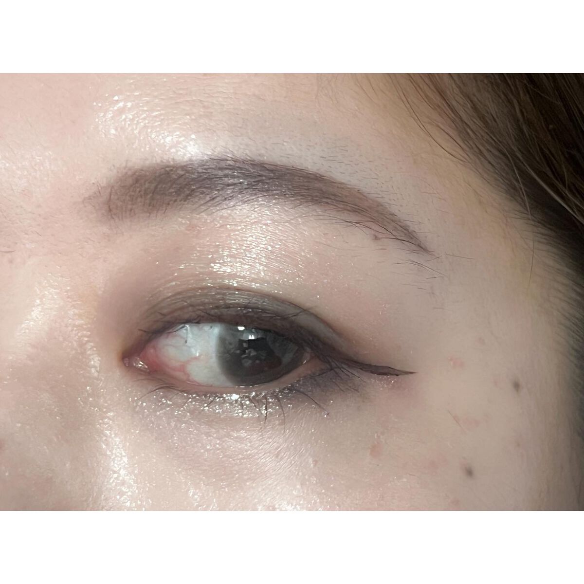 グリッターリキッドアイシャドウ G03 シャンパーニュスパークル/aZTK/リキッドアイシャドウを使ったクチコミ（2枚目）