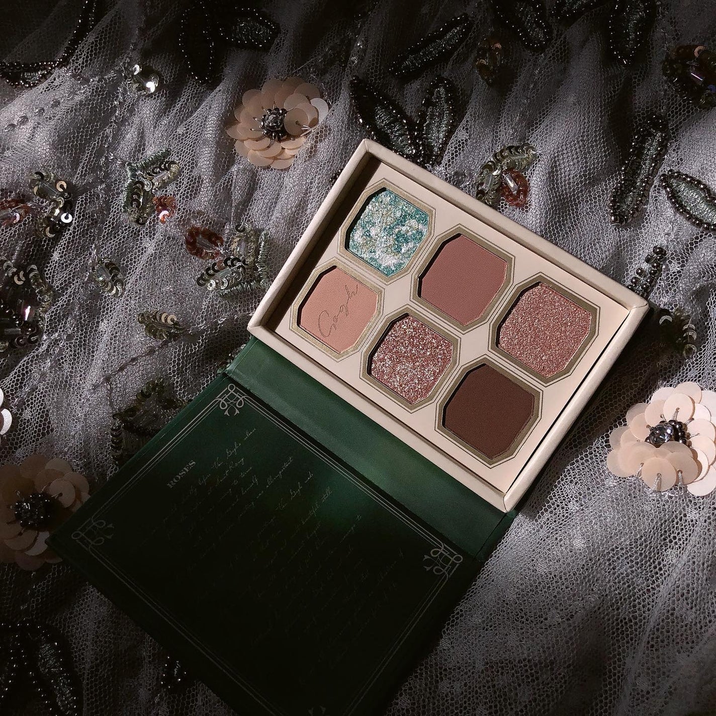 絵画アイシャドウパレット/MilleFée/アイシャドウパレットを使ったクチコミ(2枚目)