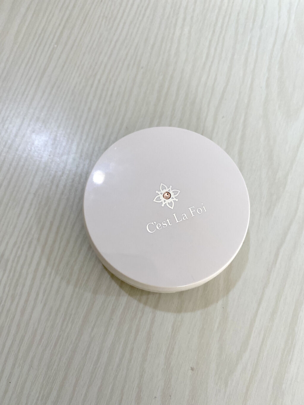 エッセンスパウダー		/セラフォア/プレストパウダーを使ったクチコミ（1枚目）