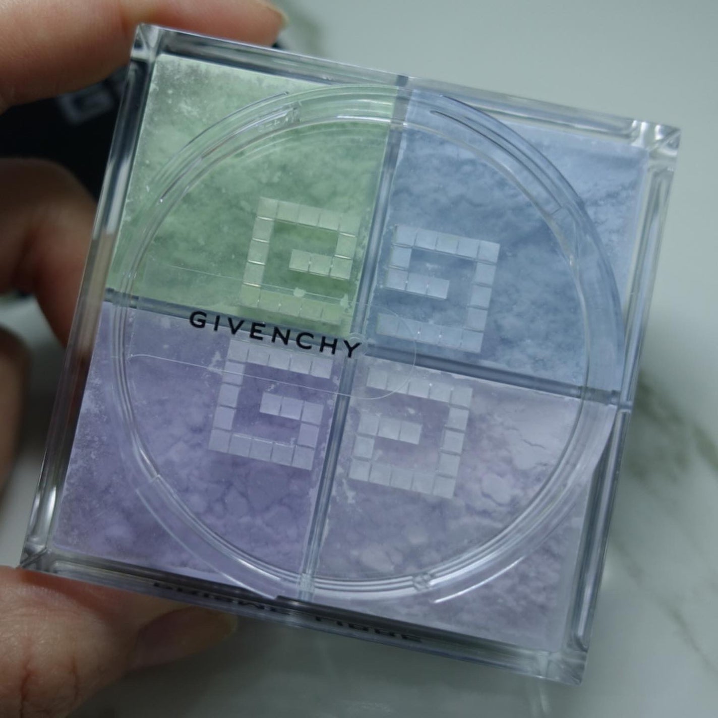 プリズム・リーブル/GIVENCHY/ルースパウダーを使ったクチコミ(3枚目)