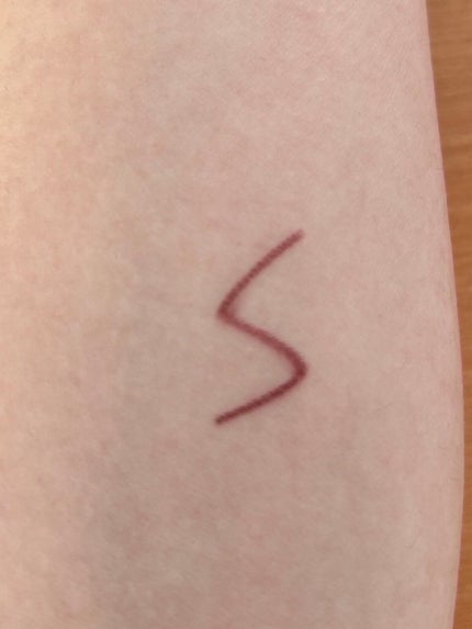 「密着アイライナー」極細クリームペンシル/デジャヴュ/ペンシルアイライナーを使ったクチコミ(2枚目)