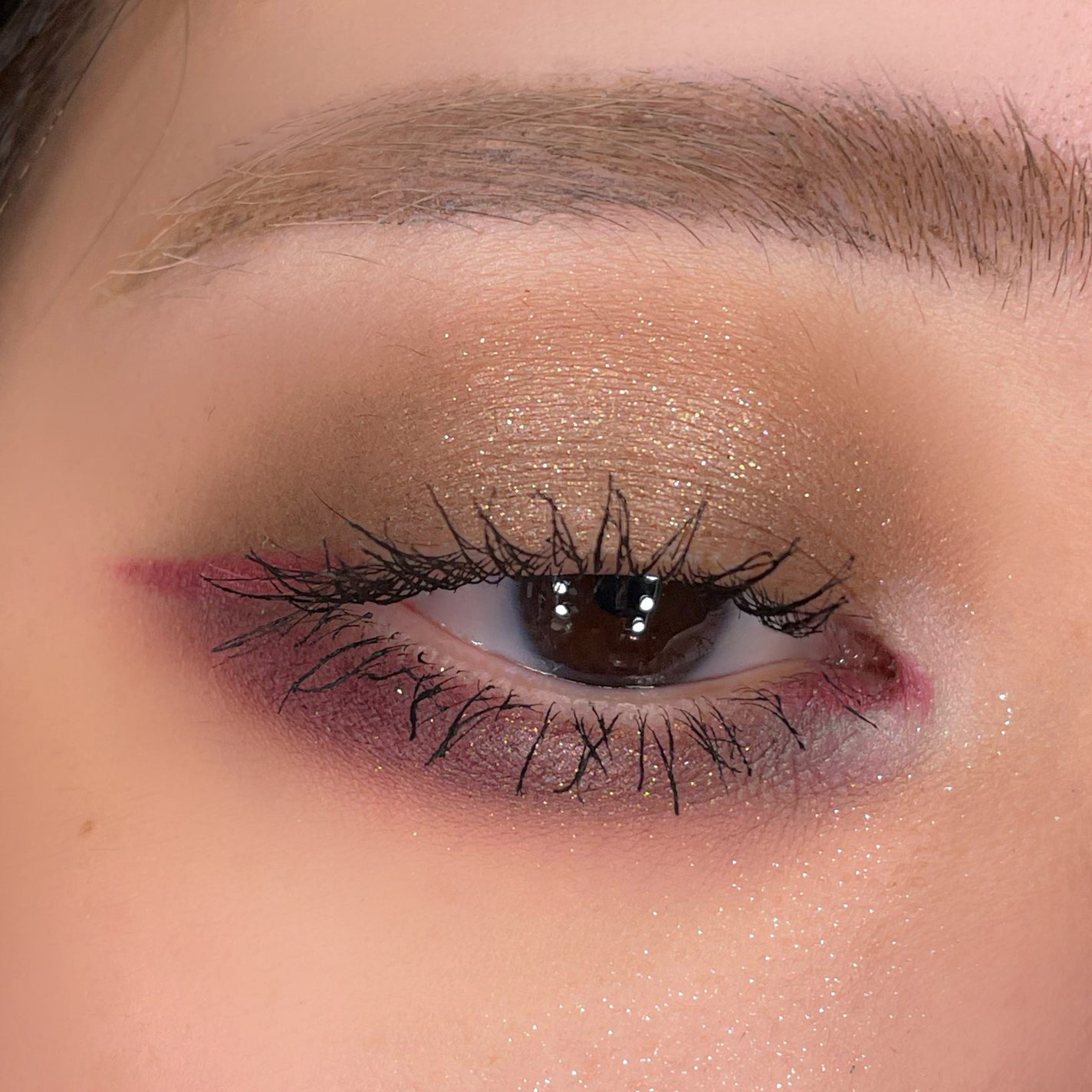 DIAMOND BOMB/FENTY BEAUTY BY RIHANNA/パウダーハイライトを使ったクチコミ(2枚目)