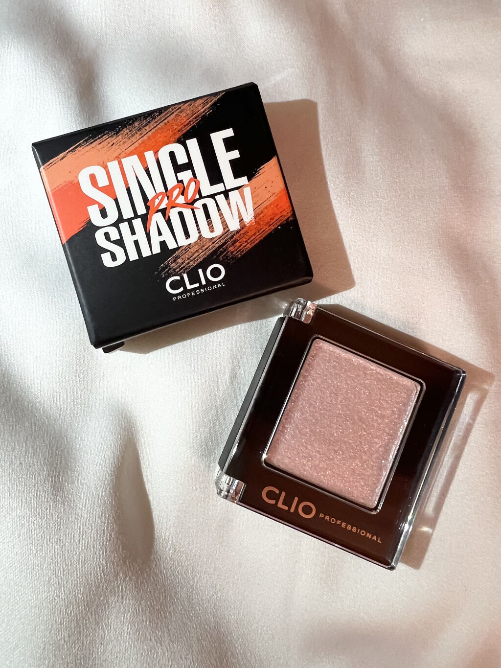 プロ シングル シャドウ G03  PIN LIGHT/CLIO/単色アイシャドウを使ったクチコミ（2枚目）