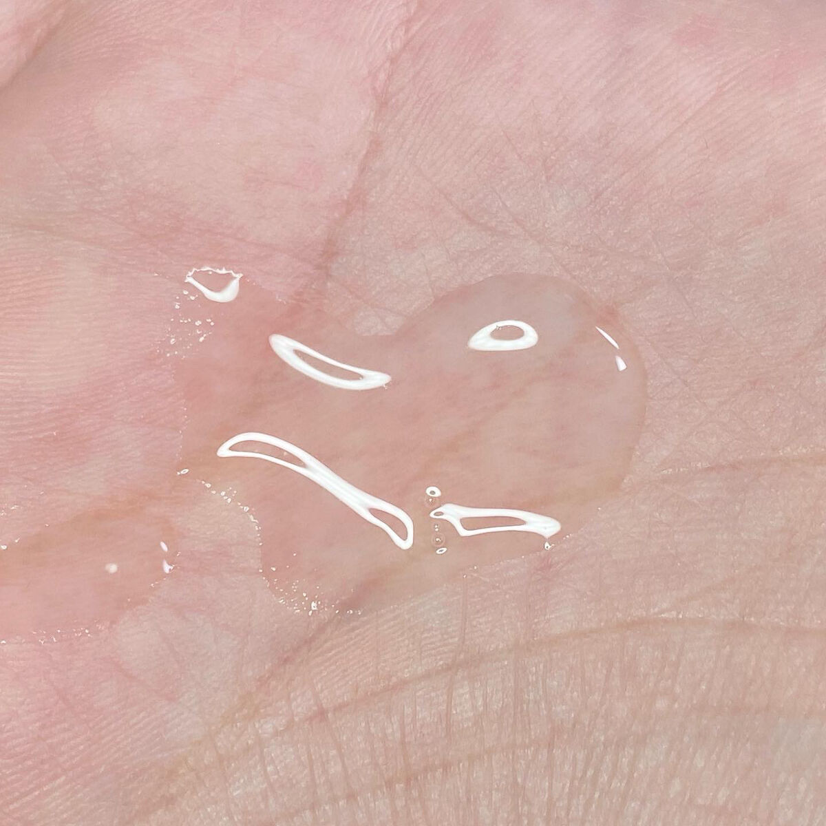 ナノエッグ Shiroe White Medicated White Lotion(シロエホワイト 薬用美白化粧水)のクチコミ「普段のスキンケアでみずみずしい美白肌を目指せる･.｡*･.｡*

┈┈┈┈┈┈┈┈┈┈┈┈
S.....」（2枚目）