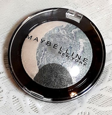 MAYBELLINE NEW YORK ハイパーコスモ トリオ シャドウのクチコミ「MAYBELLINE
ハイパーコスモトリオシャドウ
TQ-1【ヴァルゴターコイズ】

スウォッチ..」（1枚目）