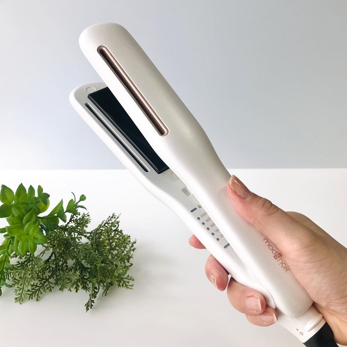 プリヴィレージュ シルクミラーストレート MHS-2410/mod's hair/ストレートアイロンを使ったクチコミ（2枚目）