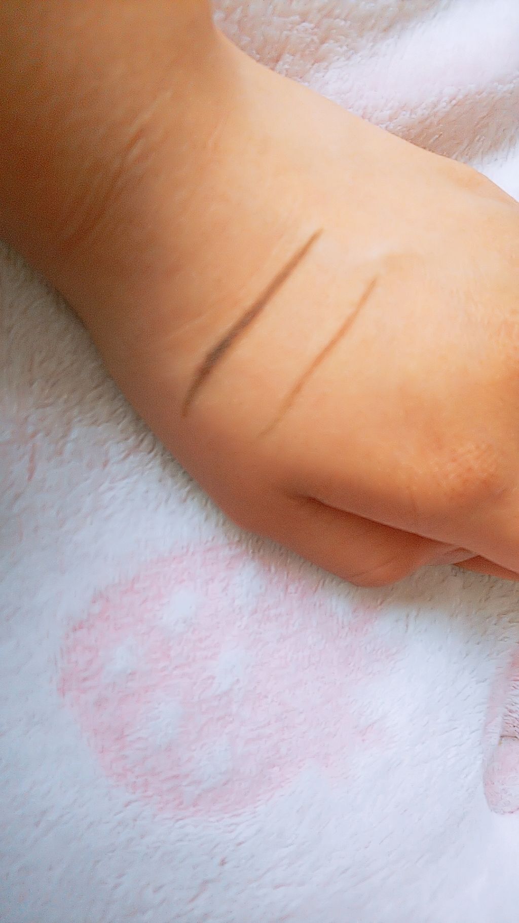 DAISO エバビレーナ アイライナーNのクチコミ「エバビレーナ アイライナーＮ

アイライナーですが私は涙袋をかくのに使ってます。

アイライナ.....」（2枚目）