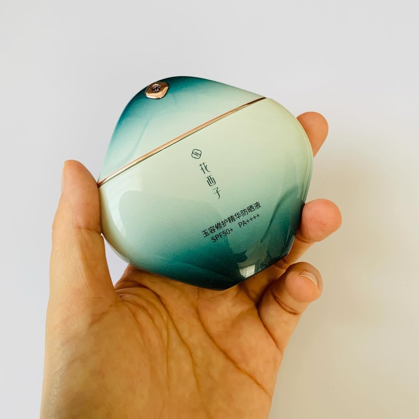 玉容蓮香 日焼け止めエッセンス/花西子/日焼け止めローションを使ったクチコミ(2枚目)