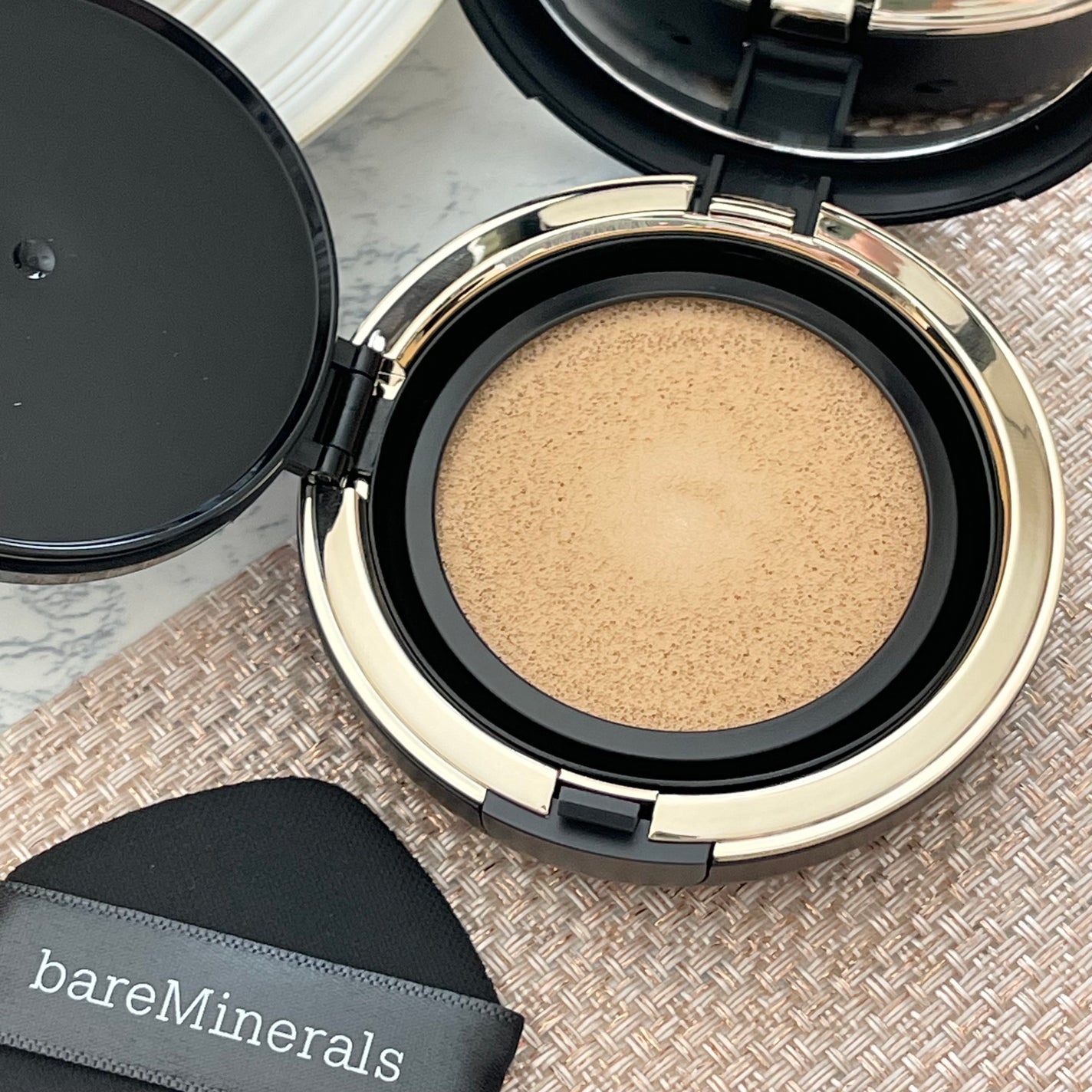 オリジナル ピュア セラム カバーアップ クッション/bareMinerals/クッションファンデーションを使ったクチコミ(2枚目)