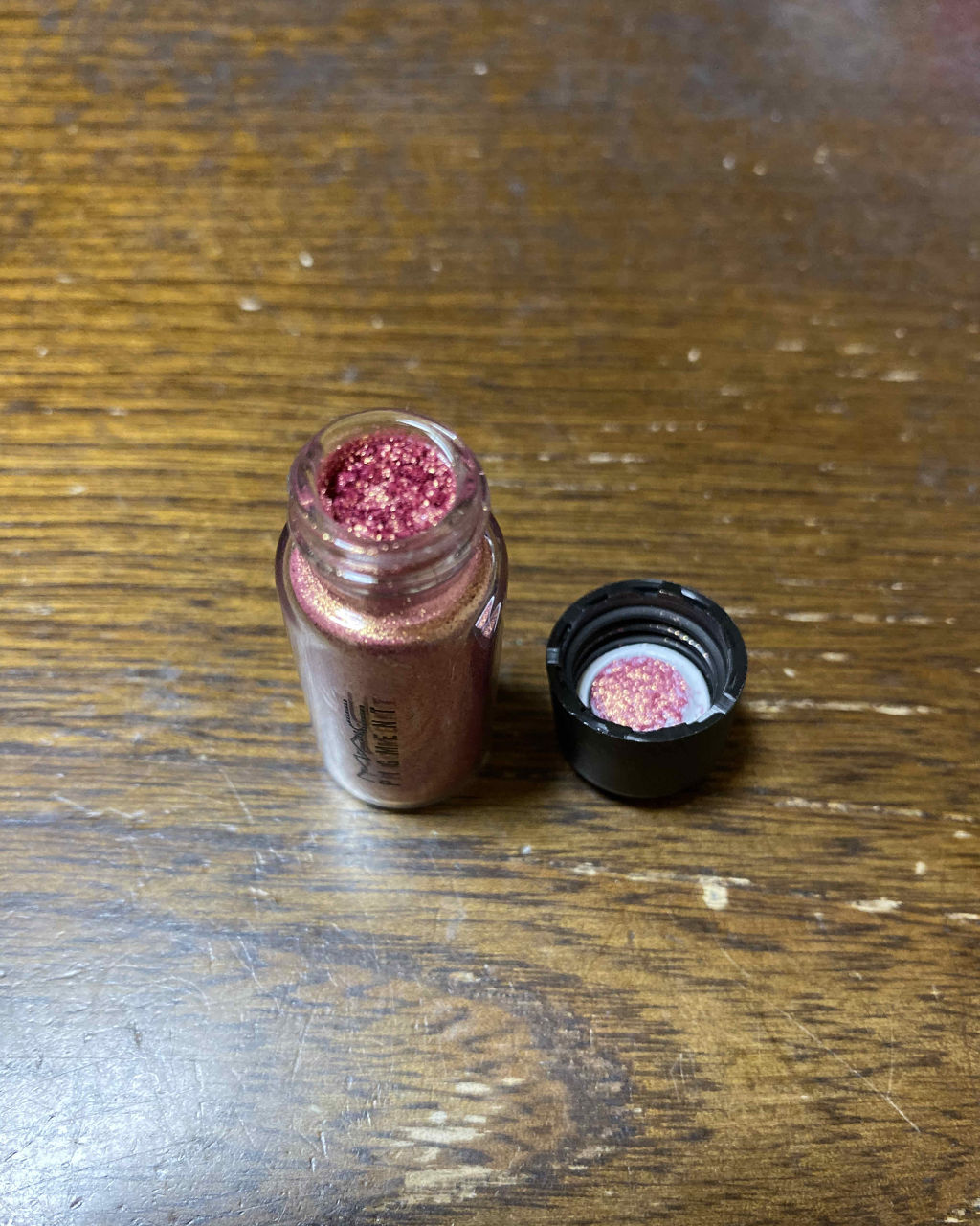 ピグメント/M・A・C/単色アイシャドウを使ったクチコミ（3枚目）