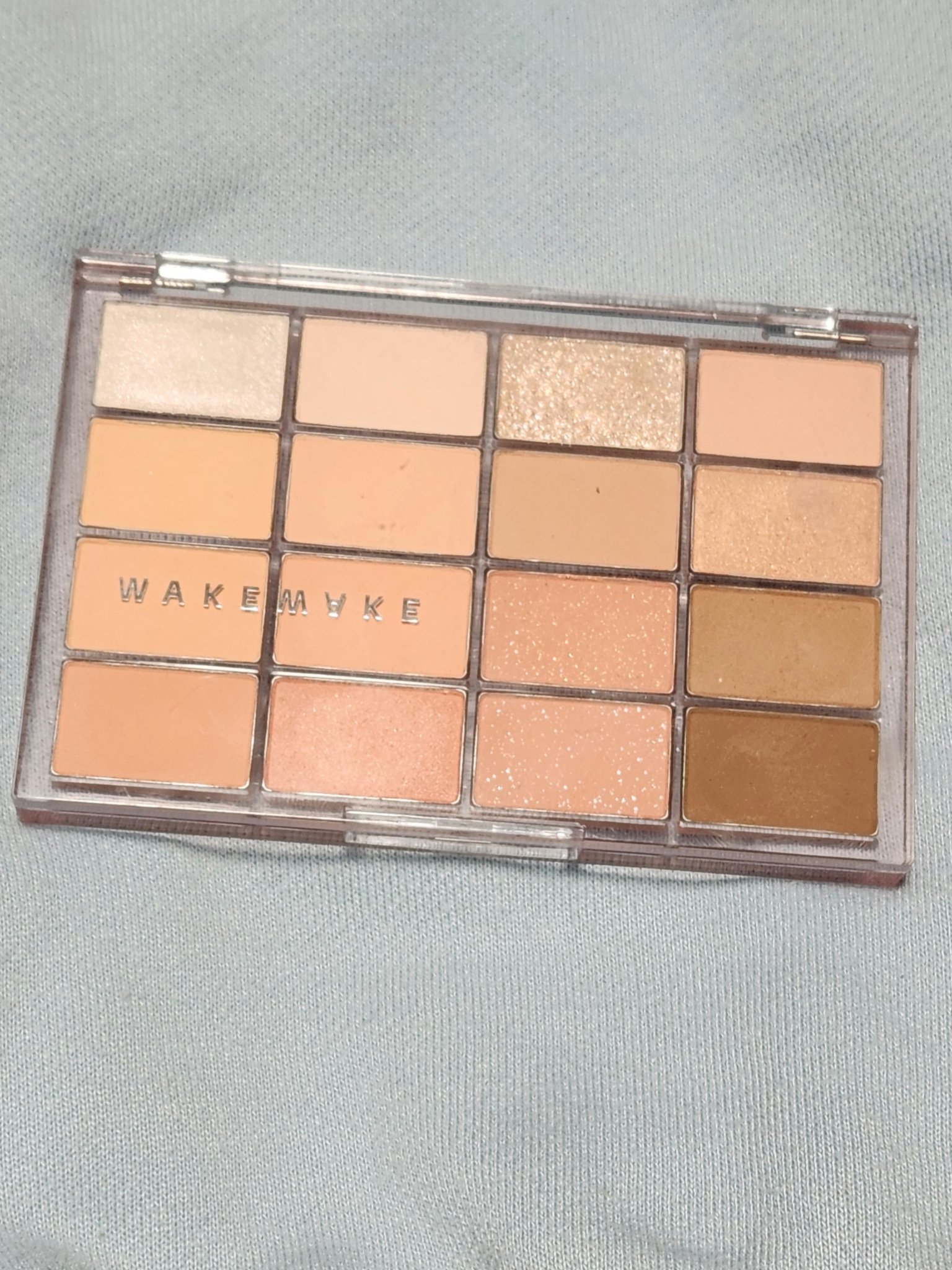 ソフトブラーリングアイパレット/wakemake/アイシャドウパレットを使ったクチコミ（2枚目）