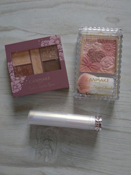 グロウフルールチークス/キャンメイク/パウダーチークを使ったクチコミ(1枚目)