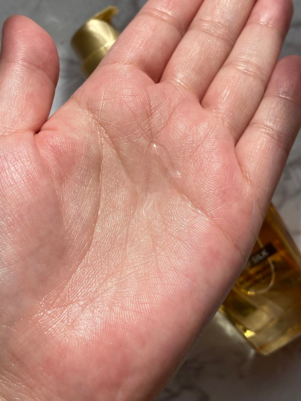 ロレアル パリ エクストラオーディナリー オイル エアリー シルク/ロレアル パリ/ヘアオイルを使ったクチコミ(2枚目)