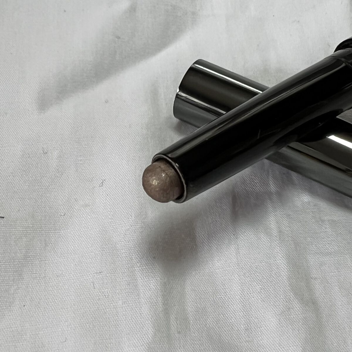 Burberry Beauty アイカラー コントゥアのクチコミ「✔ BURBERRY   アイカラー コントゥア
       ❀. 102.PALE
   .....」（2枚目）