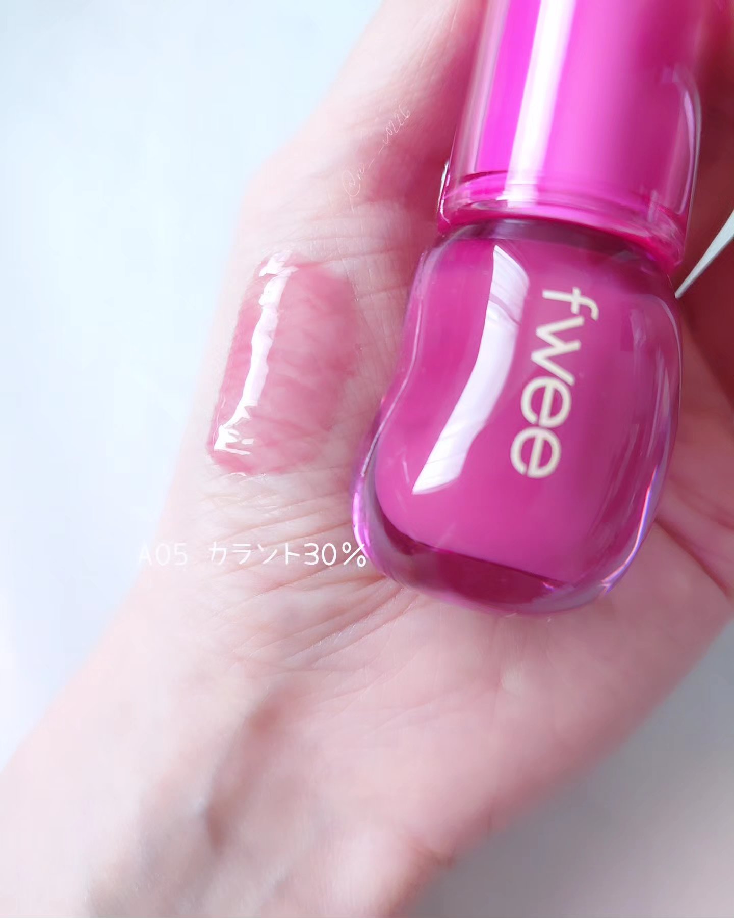 フィー 3Dボリューミンググロス/fwee/リップグロスを使ったクチコミ（3枚目）