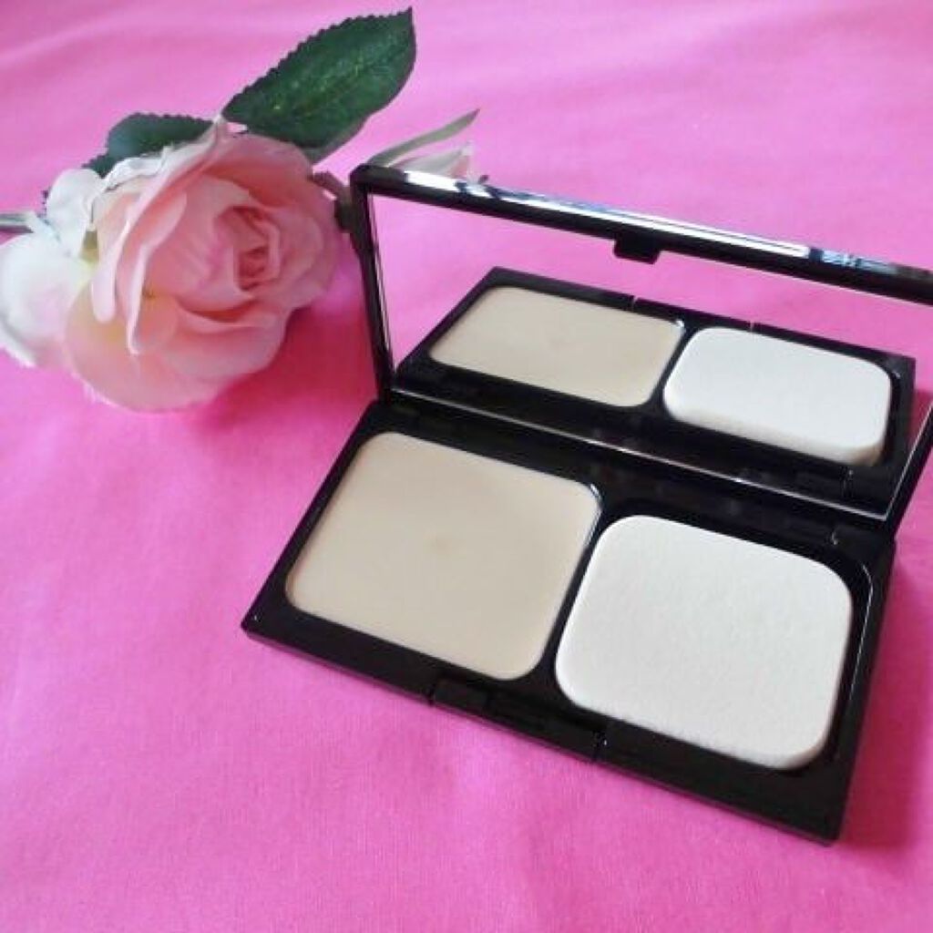 芸能人愛用ファンデ特集 プロ愛用ファンデーションを使ってワンランク上の美肌に Lips