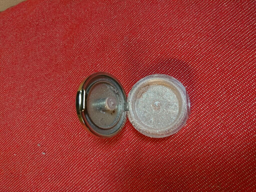 ミネラルピグメント/ONLY MINERALS/単色アイシャドウを使ったクチコミ（1枚目）