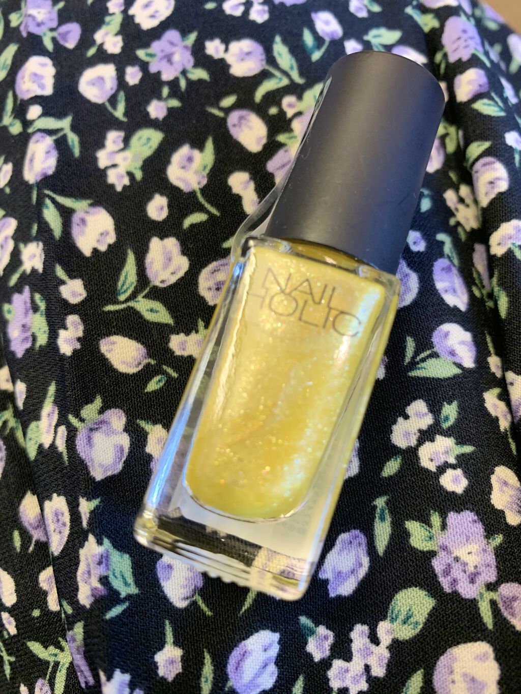 ネイルホリック Vivid color YE502/ネイルホリック/マニキュアを使ったクチコミ（1枚目）