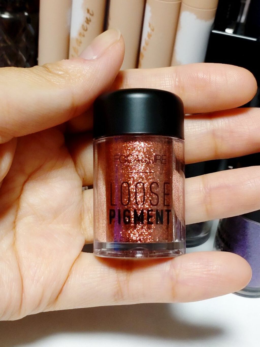 Glitter Loose Powder Make up Brighten Pigment Metallic Shimeer eye shadow/FOCALLURE/単色アイシャドウを使ったクチコミ（2枚目）