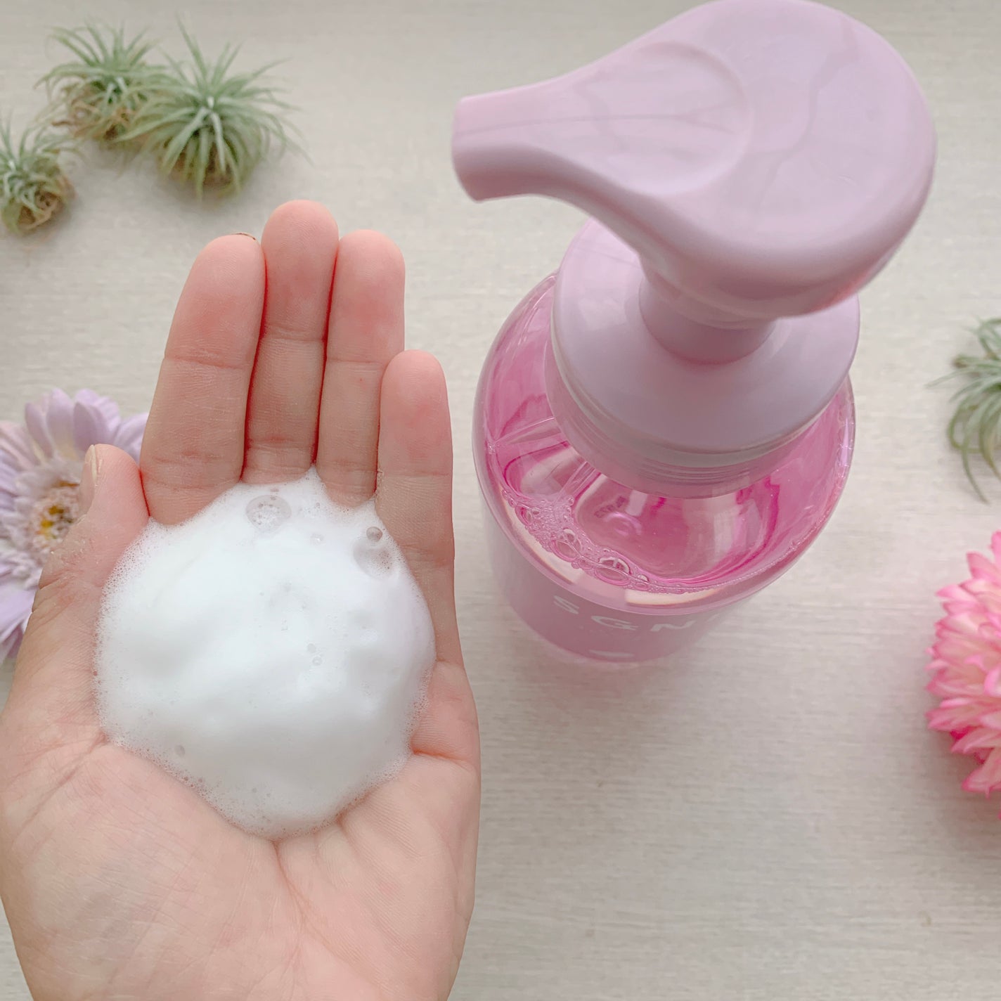 モイスト泡シャンプー〈フローラルムスクの香り〉/SGNI/市販シャンプーを使ったクチコミ(2枚目)