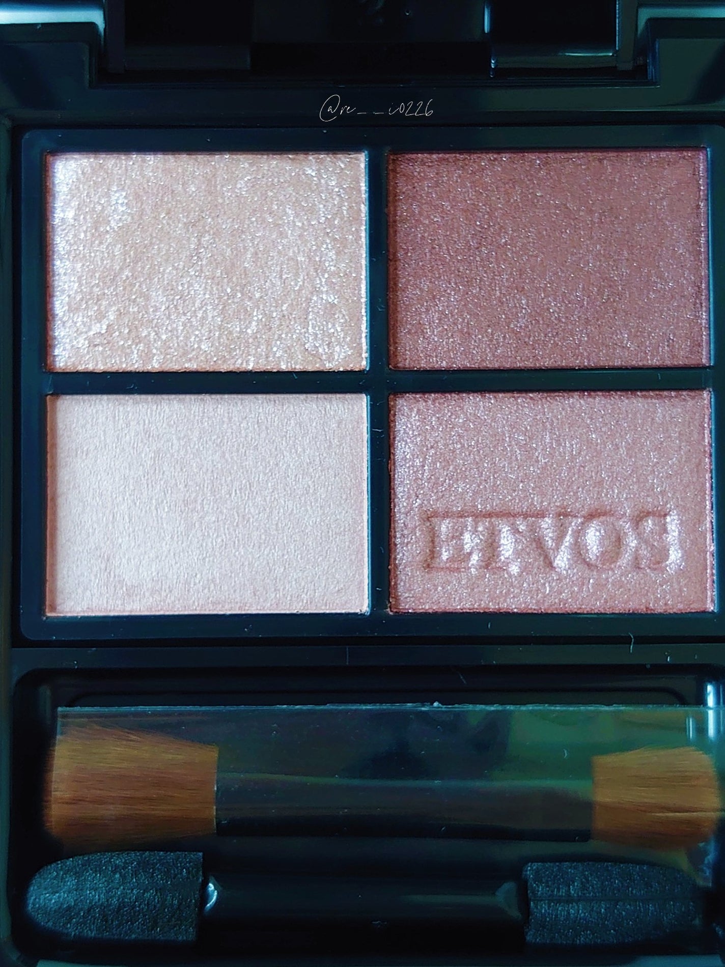 ミネラルクラッシィシャドー/エトヴォス/アイシャドウパレットを使ったクチコミ(2枚目)