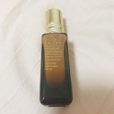 ESTEE LAUDER﻿
アドバンス ナイトリペア インテンス コンセントレイト﻿
﻿
ナイトリペア使った後に塗るとめっちゃ保湿力アップ💕特別な時のケアに使ってます✨これ使うと次の日の朝まで肌プルプル