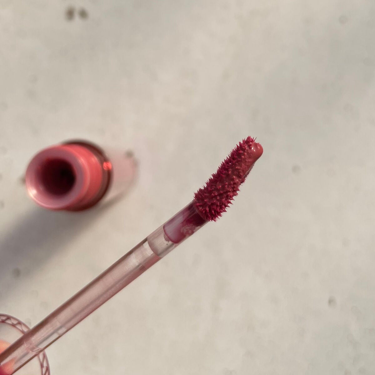 ウォーターブラーリングフィクシングティント/wakemake/リップティントを使ったクチコミ(3枚目)