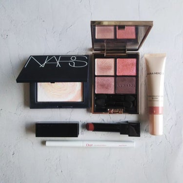 ライトリフレクティング プリズマティックパウダー/NARS/プレストパウダーを使ったクチコミ（1枚目）