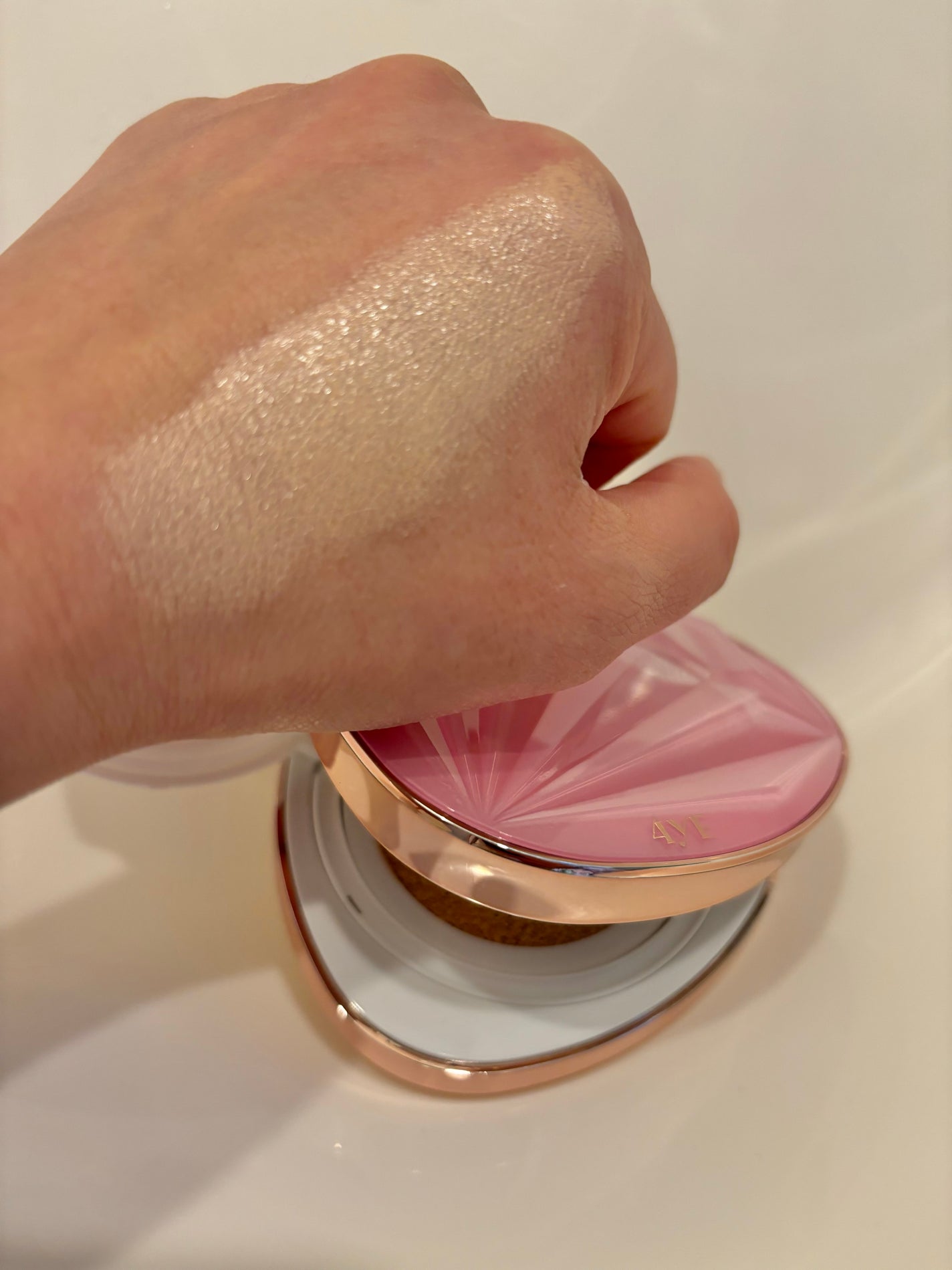 ピンクダイヤクッション/4YE/クッションファンデーションを使ったクチコミ(3枚目)