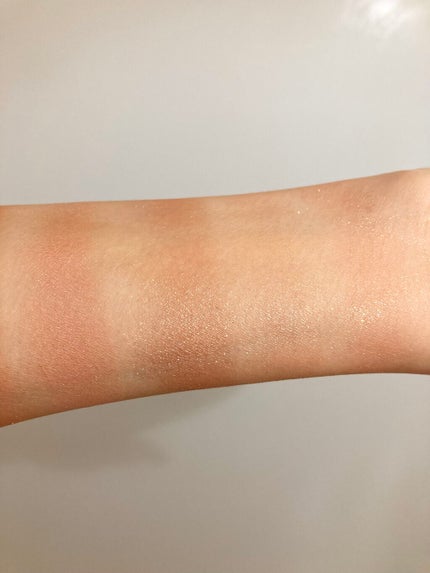 嘘が苦手なくま on LIPS 「腕スウォッチです☺️初めてご紹介するパレットです💖🎨くすみピン..」(6枚目)