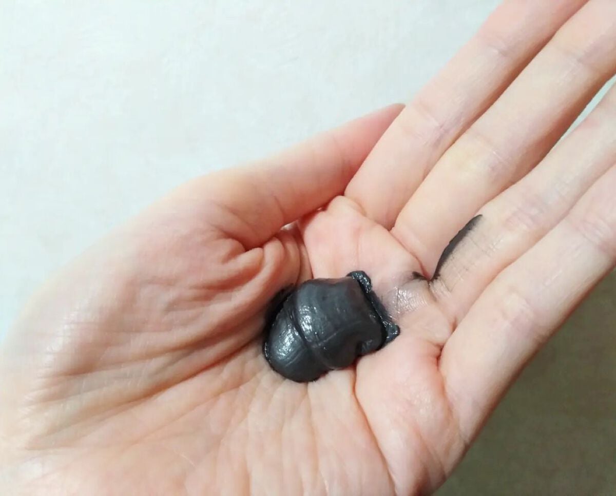 毛穴小町 テカリ源治 もちもちブラック洗顔/クリアターン/洗顔フォームを使ったクチコミ(2枚目)