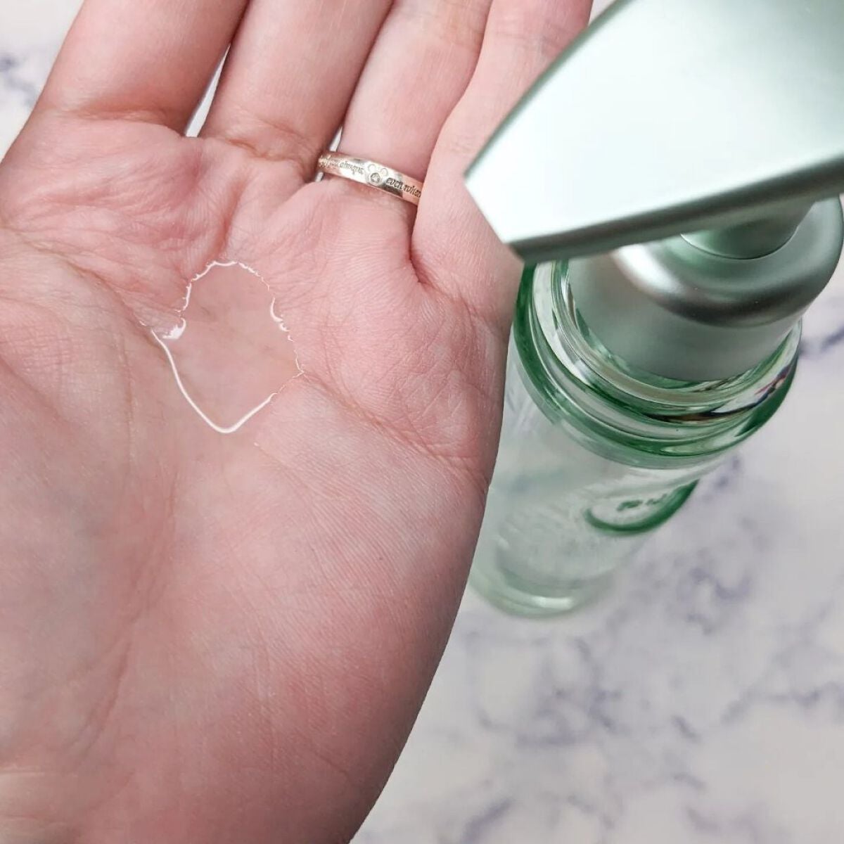 プルント コントロール美容液ヘアオイル/Purunt./ヘアオイルを使ったクチコミ(2枚目)