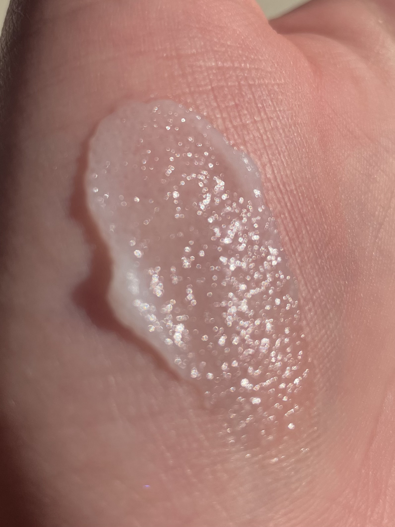 リップスクラブバーム/ビフェスタ/リップスクラブを使ったクチコミ（3枚目）