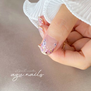 azu./azu.nails on LIPS 「並べるだけで可愛い押し花×ミラーフレンチネイル♡シアーグレーを..」（4枚目）