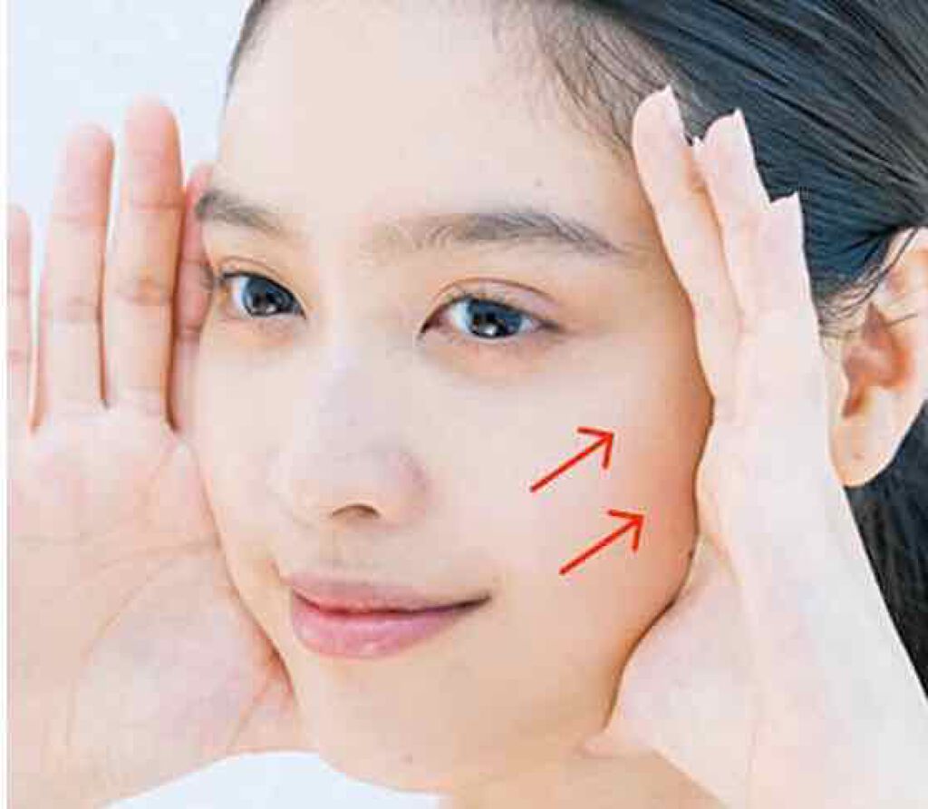 しゅり@小顔専門トレーナー on LIPS 「コロナ自粛期間でゴロゴロしちゃって二重アゴがうっすら見えてる😱..」(2枚目)