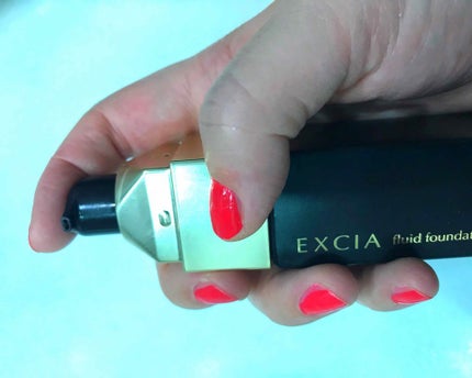 ALBION エクシア AL フリュイド ファンデーション RSのクチコミ「エクシアのリキッドファンデーションです。美容液成分も入ってるって。
SPF25 PA++
私は.....」(2枚目)