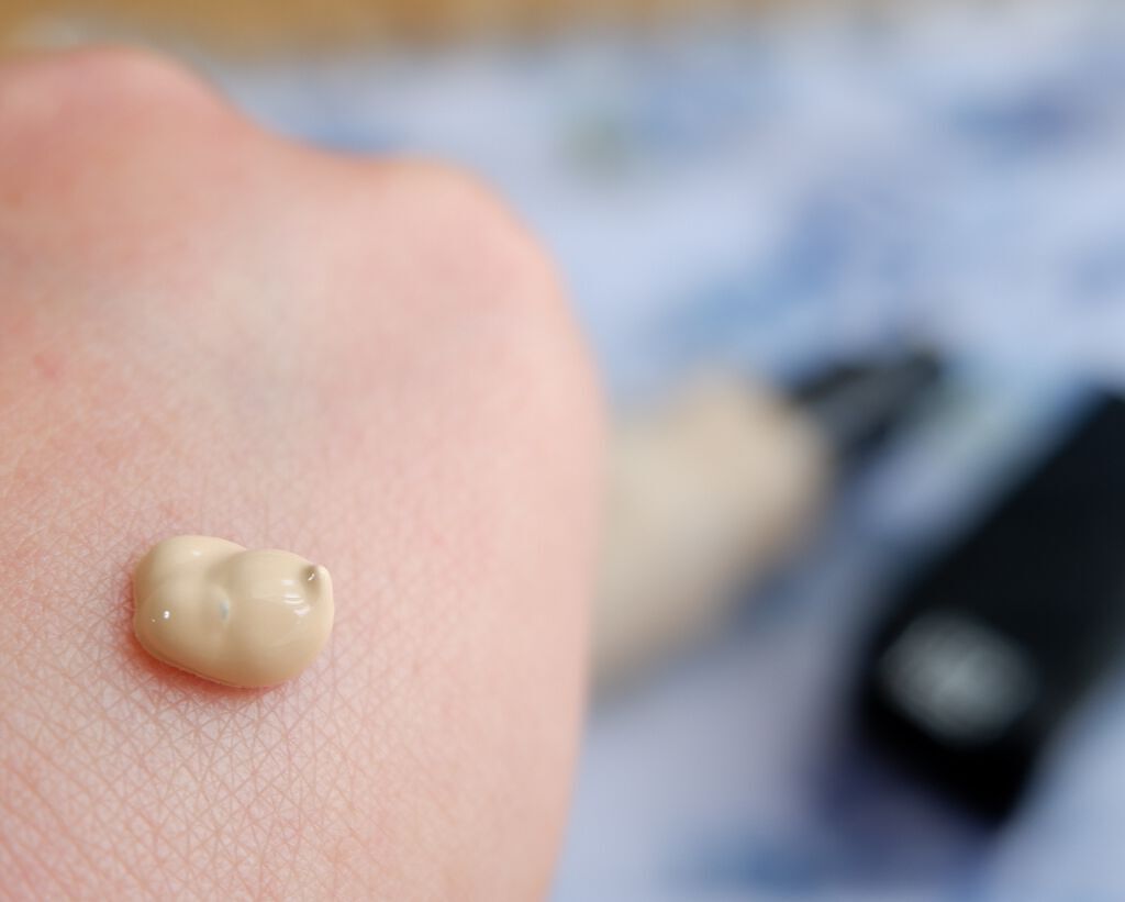 プリズム・リーブル・スキンケアリング・マット/GIVENCHY/リキッドファンデーションを使ったクチコミ（2枚目）