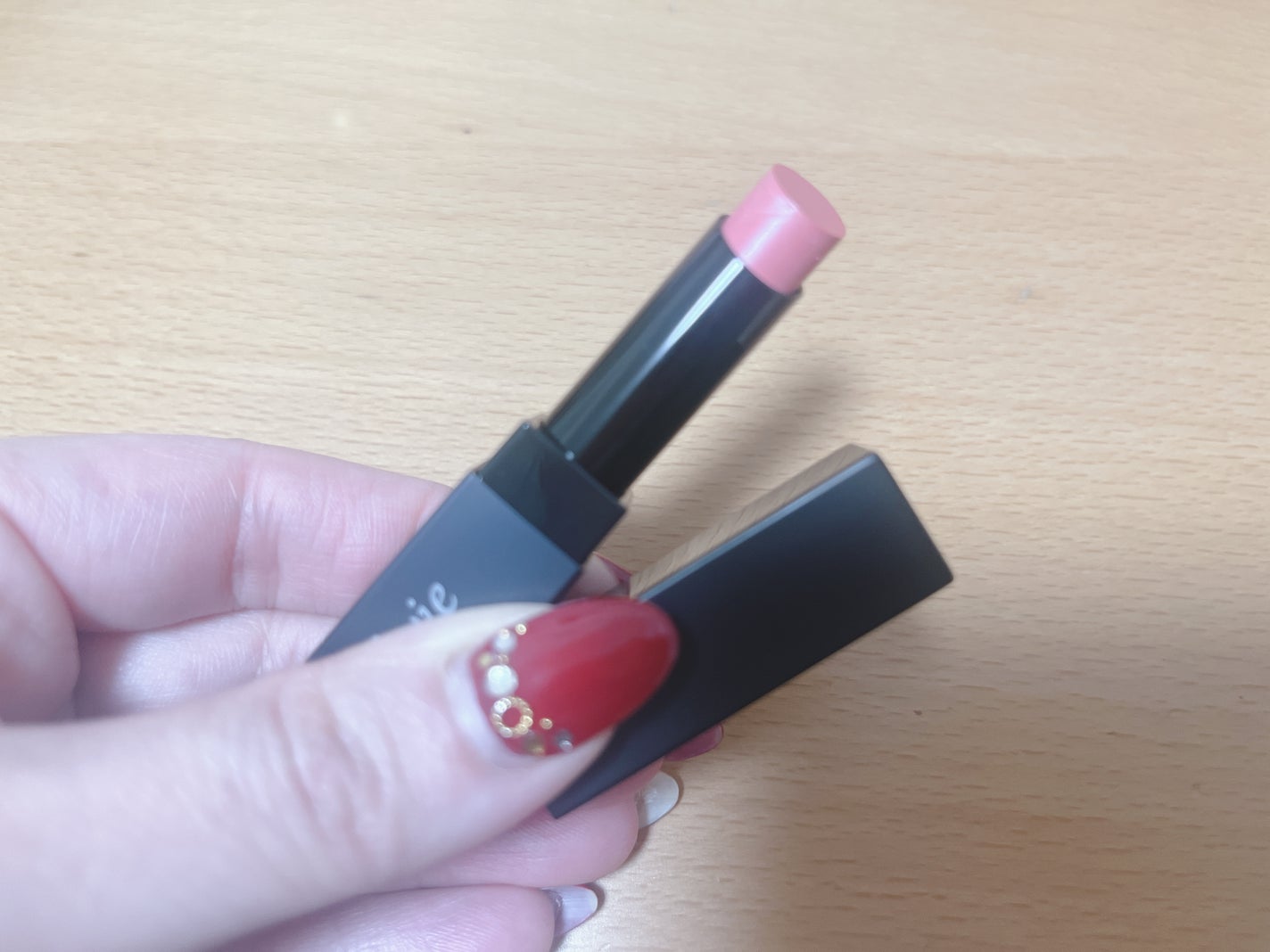 モイストミネラル ルージュ/TV&MOVIE/口紅を使ったクチコミ(2枚目)