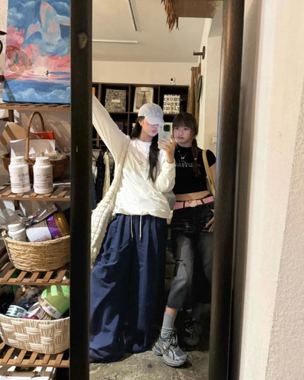 ひとみ on LIPS 「仲良し友達との一週間の心温まる服装!!#コーデ#韓国雑貨#韓国..」(3枚目)