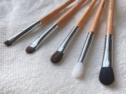 SIXPLUSアイメイクブラシ 5本セット高級動物毛 化粧ポーチ付き/SIXPLUS/メイクブラシを使ったクチコミ(2枚目)