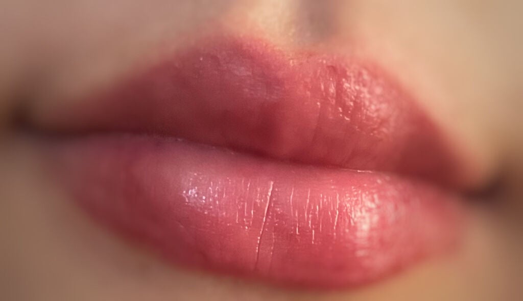キス クッション リップ ティント/REVLON/リップティントを使ったクチコミ(2枚目)