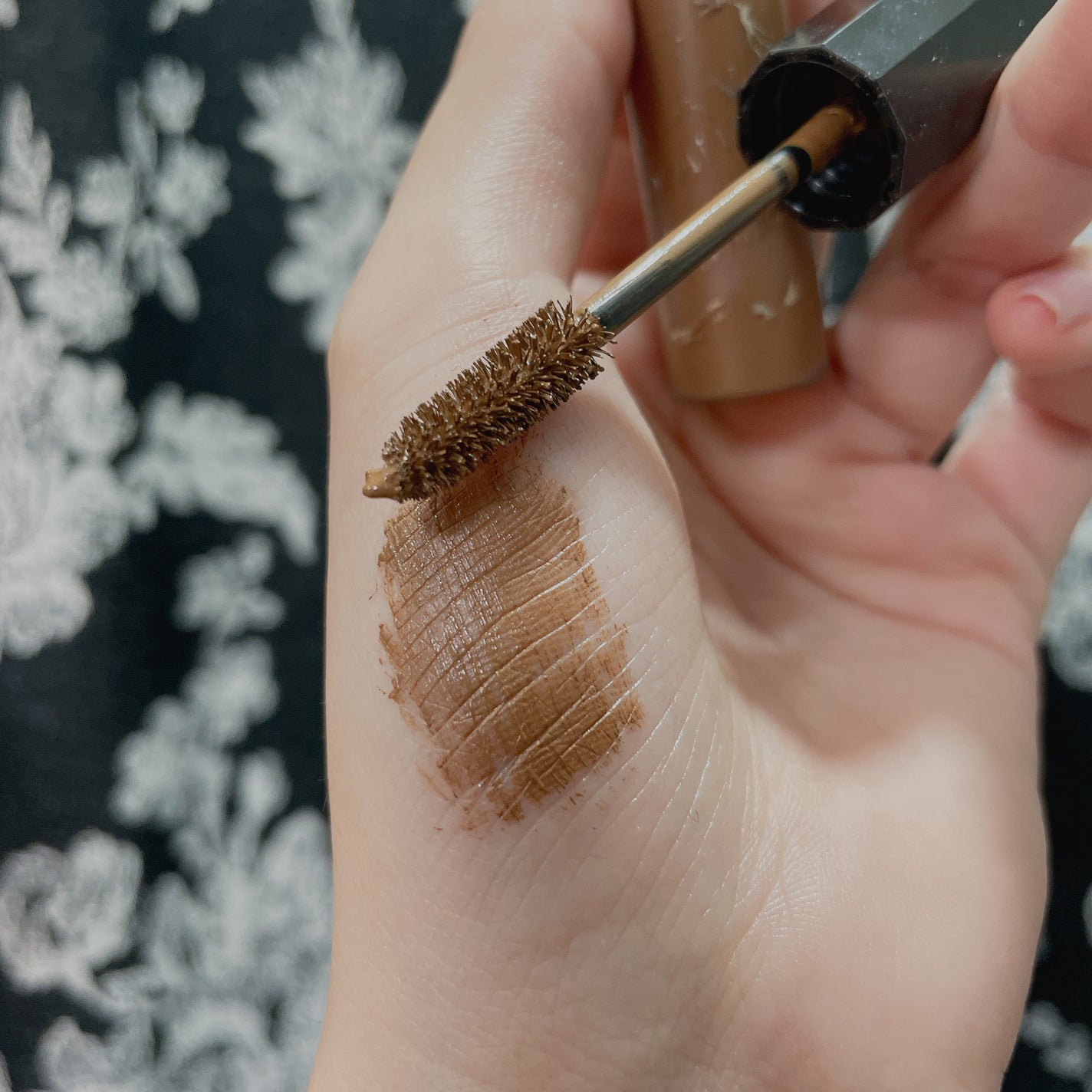 カラーリングアイブロウ/ヘビーローテーション/眉マスカラを使ったクチコミ(2枚目)